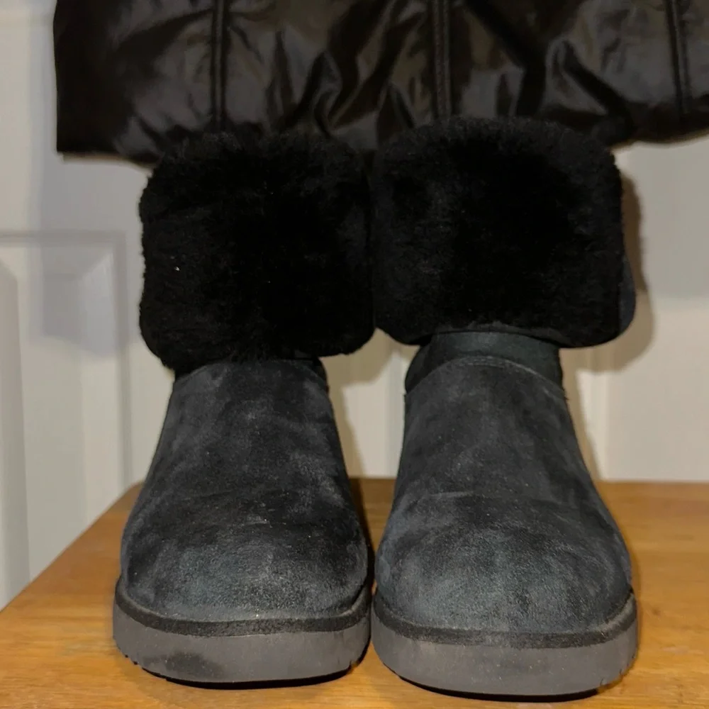 UGG Black Wedged Boots - Picture 4 of 5